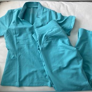 FIGS Seafoam scrubs